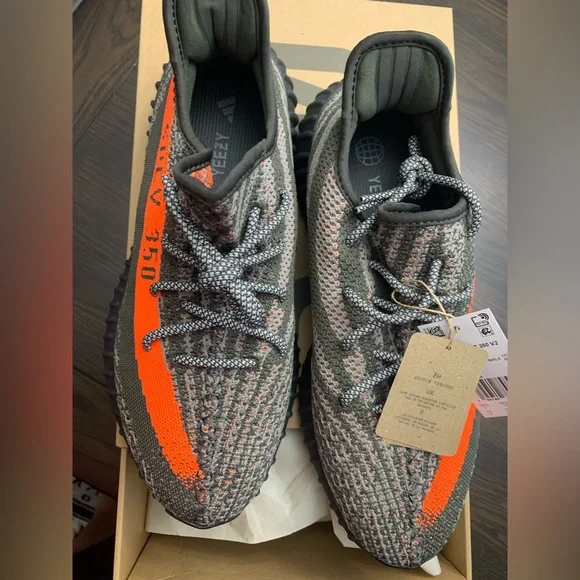 NWT Authentic Yeezy Boost 350 V2 Carbon Beluga - Picture 2 of 5